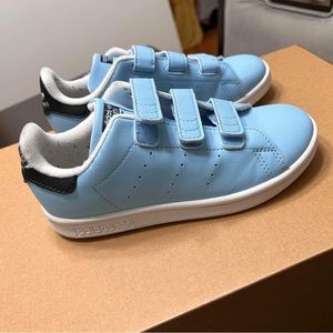 Adidas original disney used shoes size 1